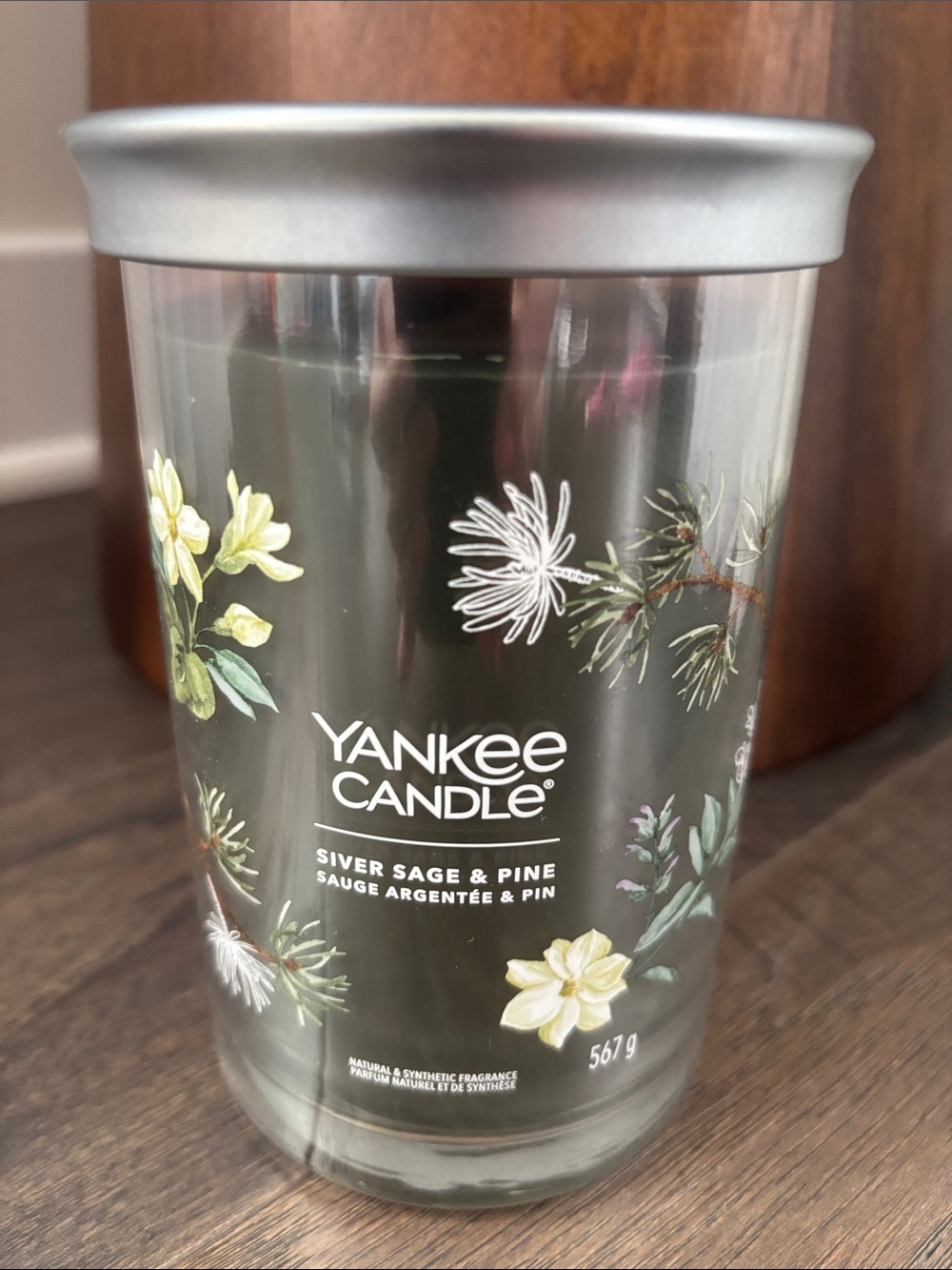 Yankee Candle Silver Sage & Pine Woody fragrance Cedarwood,Amber,Moss,Jasmine